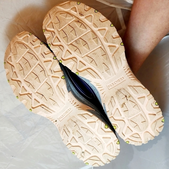 Skecher's Women's 10 Trail Running Shoes Sneakers Navy Grey Athletic Athleisure - Picture 10 of 11